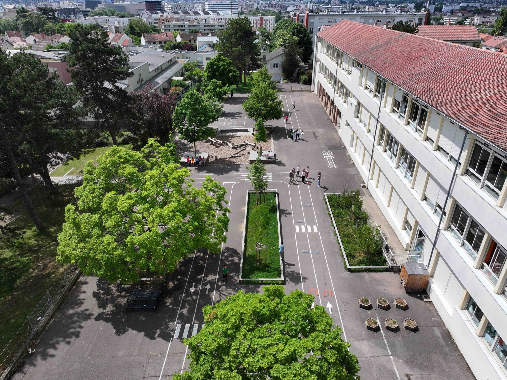 Vue du ciel de l'école Flammarion à Dijon